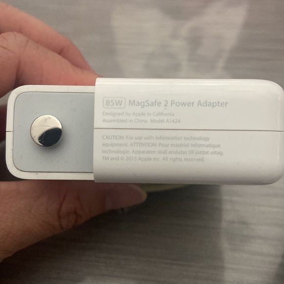 (Authentic) Apple 85W MagSafe Power Adapter with MagSafe 2 style connector - Picture 2 of 5